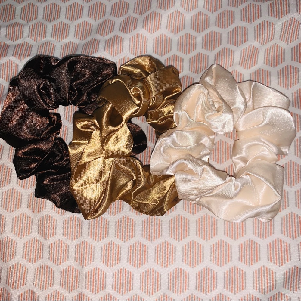 Scrunchies (set of 3)